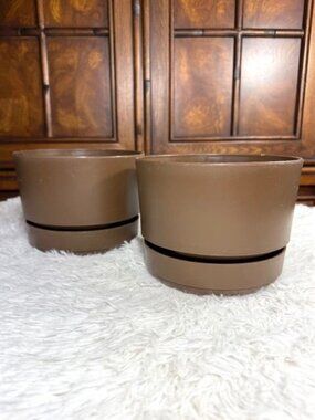 Vintage 1985 Set of 2 Chocolate Brown Contemporary Design Planters